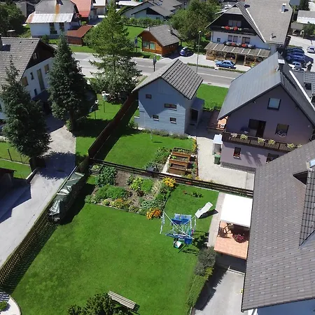 And Grohar * קרנייסקה גורה