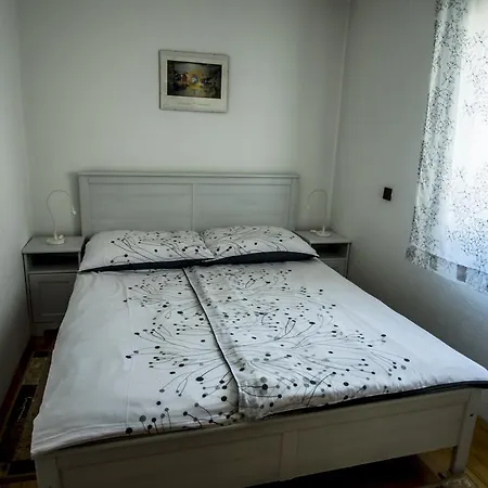 Appartement And Grohar *
