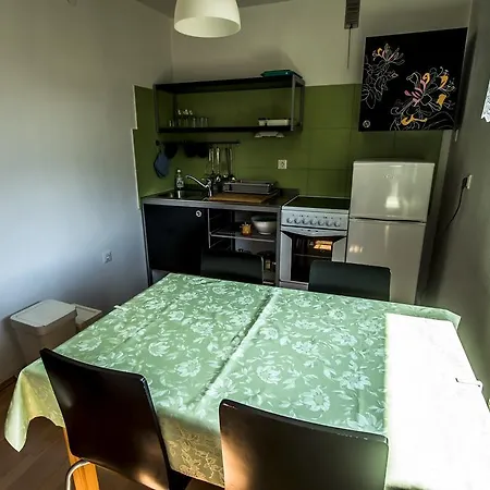 דירה And Grohar קרנייסקה גורה